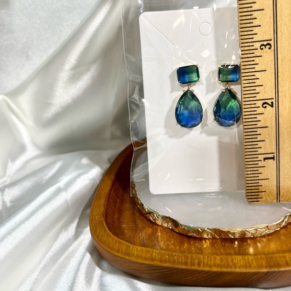 Blue Green Dangle Earrings - Picture 2 of 3